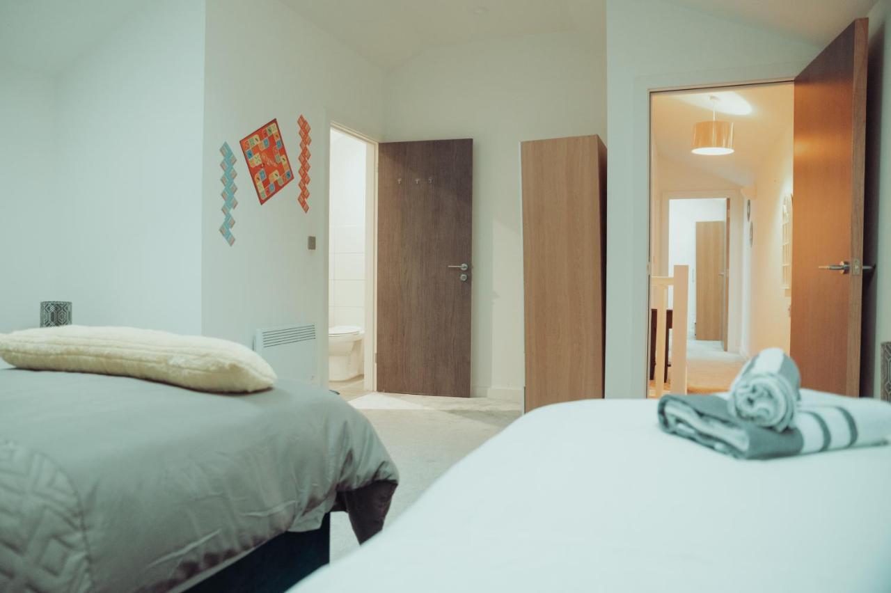 Bv Rare 3 Bedrooms At Conditioning House Bradford Perfect For Contractors Екстериор снимка