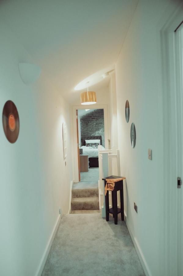 Bv Rare 3 Bedrooms At Conditioning House Bradford Perfect For Contractors Екстериор снимка