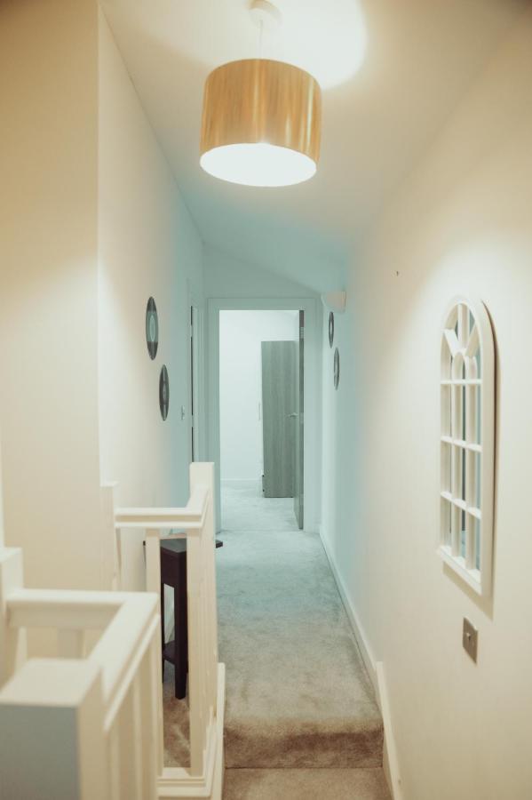 Bv Rare 3 Bedrooms At Conditioning House Bradford Perfect For Contractors Екстериор снимка