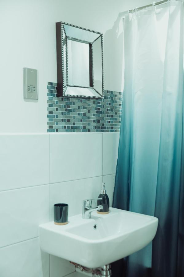 Bv Rare 3 Bedrooms At Conditioning House Bradford Perfect For Contractors Екстериор снимка